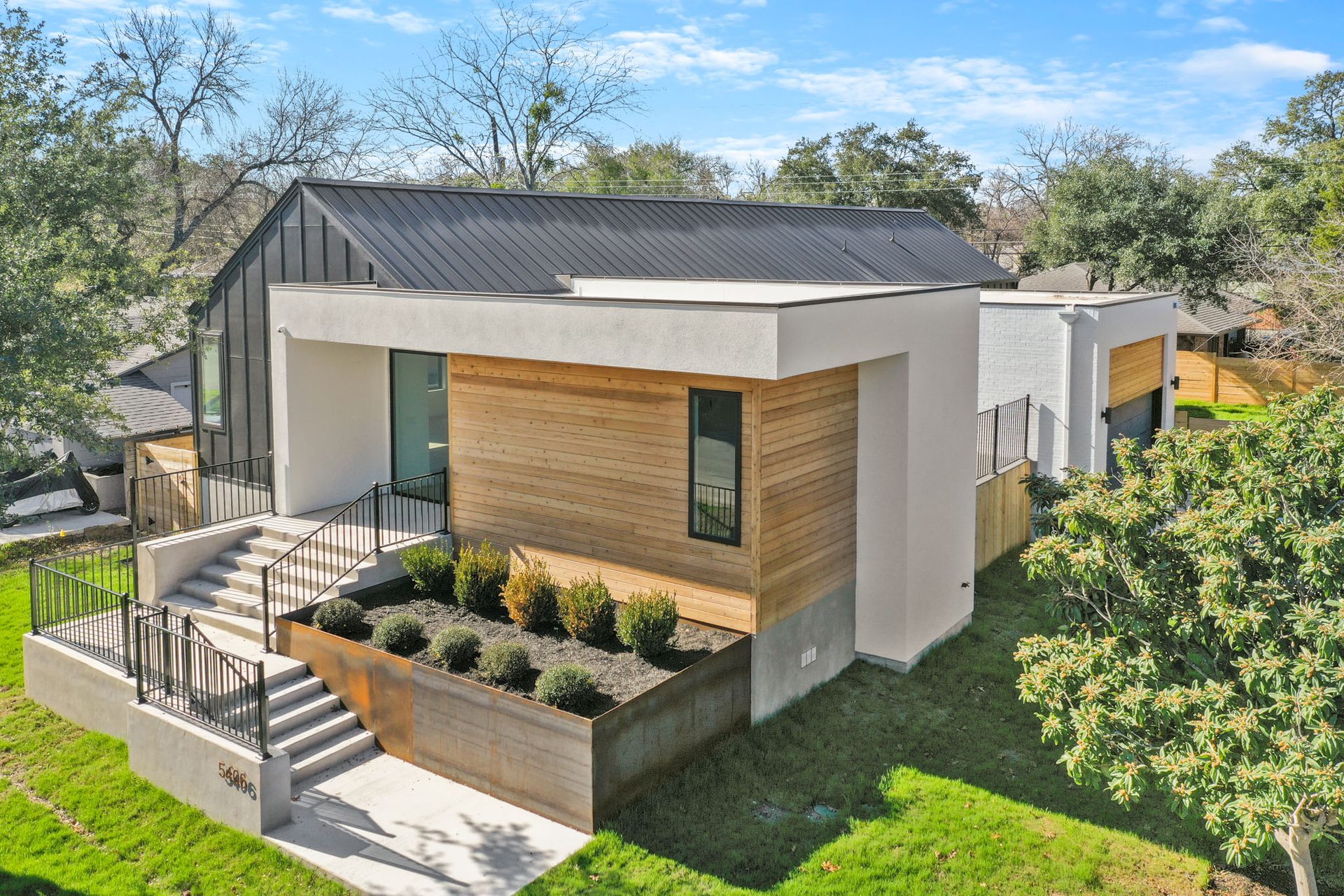 Custom new build home exterior, Freccia Construction Austin TX